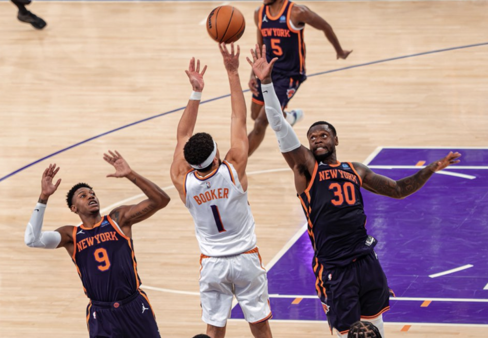 公牛碾压马刺，布伦森带队取胜